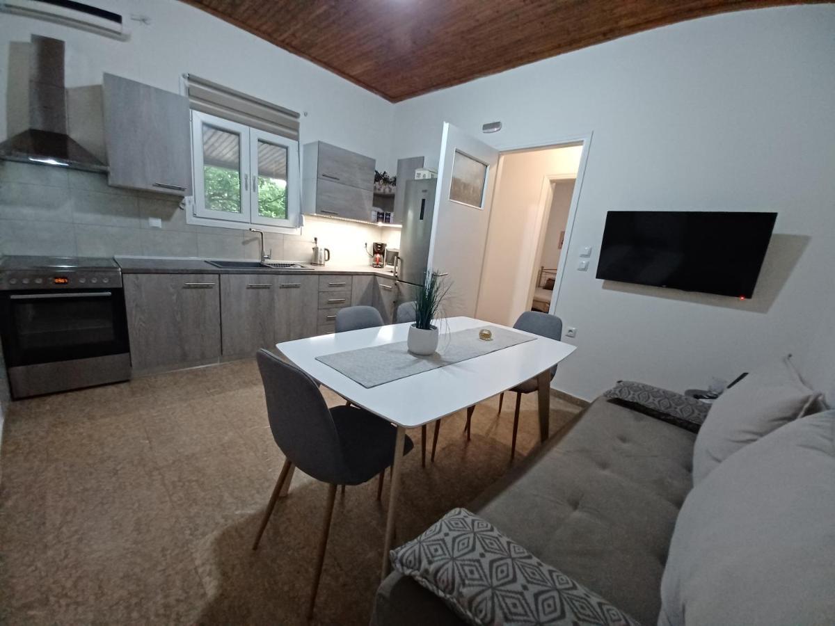 Beach House For Up To 9 People Near Olympia Katakolo Exterior photo