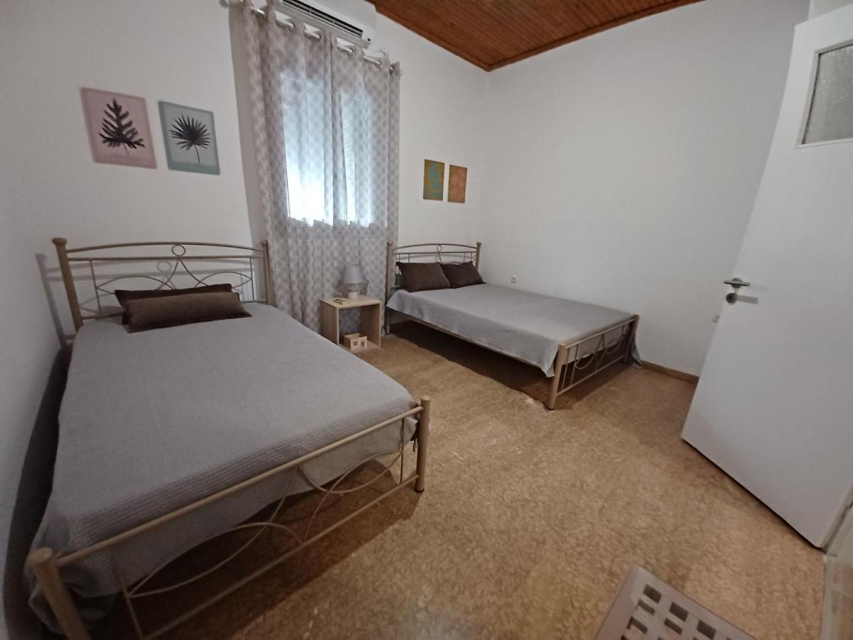 Beach House For Up To 9 People Near Olympia Katakolo Exterior photo